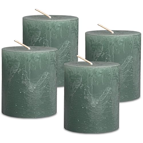 DecoLite Stumpenkerzen Rustic 4er Set 80x70 mm | Selbstverlöschend Safe Candle | Durchgefärbt RAL-zertifiziert | Brenndauer ca. 25h | Made in Germany | Rustik Deko Kerzen von DecoLite (salbei) von DecoLite