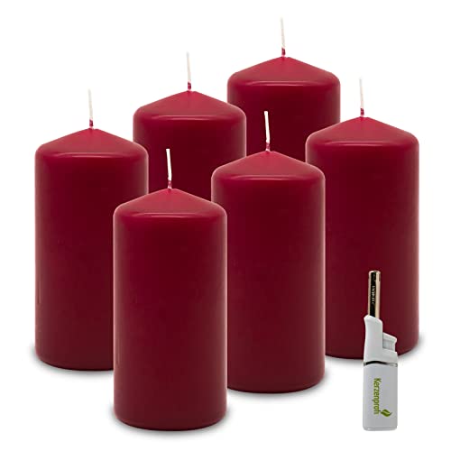 DecoLite: 6 x Stumpenkerzen 135/68 mm. Brenndauer ca. 40 Stunden Pillar Candle inkl. Kerzenprofi Stabfeuerzeug - Deutscher Markenhersteller - RAL Zertifiziert (weinrot) von DecoLite