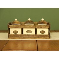 Tee-Kaffee-Zuckerdosen Aus Keramik Creme Landhausküche Kanister Mit Holzständer Tee-Kaffee-Zuckerdosen Aus Keramik Creme Landhausküche Kanister Mit Holzständer von DecoSachet