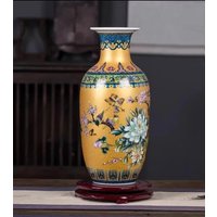 Luxus Handbemalte Keramikvase - Ein Hauch Von Goldener Eleganz Für Ihr Zuhause von MenuLab