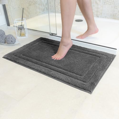 Decomira Badematte rutschfest | Als Badteppich Set kombinierbar | WC-Teppich Badezimmer-Teppich Bad-Vorleger waschbar | Duschvorleger waschbar Bad-Garnitur | Dunkelgrau - 70x120 cm Decomira Badematte rutschfest | Als Badteppich Set kombinierbar | WC-Teppich Badezimmer-Teppich Bad-Vorleger waschbar | Duschvorleger waschbar Bad-Garnitur | Dunkelgrau - 70x120 cm von Decomira