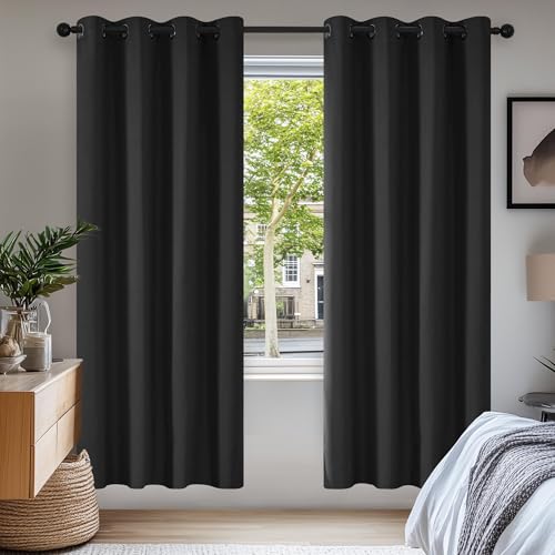 Deconovo Vorhang Verdunkelung Ösen Gardinen Schlafzimmer Thermogardine Ösen, 180x140 cm(HöhexBreite), Schwarz, 2er Set Deconovo Vorhang Verdunkelung Ösen Gardinen Schlafzimmer Thermogardine Ösen, 180x140 cm(HöhexBreite), Schwarz, 2er Set von Deconovo