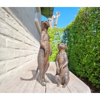 Ein Paar Bronzene Erdmännchen - Bronze Haus- Und Gartendekoration Bronzene Tiere von Decopunch