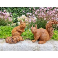 Gusseiserne Ornamente - Flock Eichhörnchen Schöne Gartenornamente von Decopunch