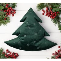 Grünes Samt - Weihnachtsbaumkissen Weihnachten Sofaschmuck Mit Gestickten Schneeflocken von DecorDora