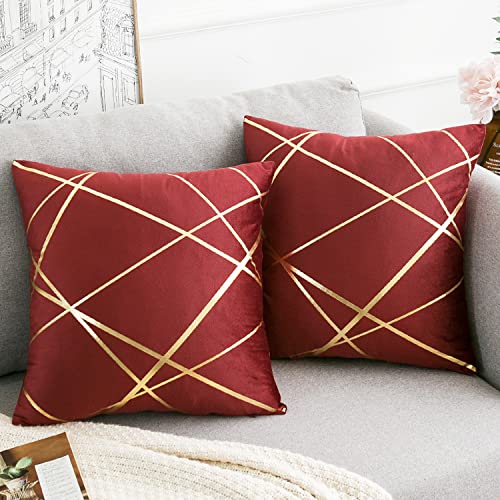 2er Set Samt Kissenbezug 40x40 cm Weinrot Geometrie Bronzieren Dekokissen Kissenhülle Sofakissen Couchkissen Dekorative Kissen Kissenbezüge Outdoor Zierkissen Bezug für Schlafzimmer Sofa Bett von DecorMommt