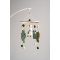 Lama Baby Mobile, Kaktus Mobile, Kinderzimmer Deko, Boho Krippen Mobile von DecorOfFelt