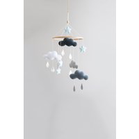 Wolken Mobile, Kinderzimmer Dekor, Geschenk Für Mama von DecorOfFelt