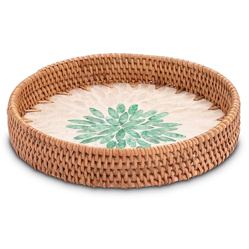 Decorasian Vintage Tablett aus Rattan mit Muschel Mosaik – Dekotablett und Serviertablett mit Griff im Boho Stil - Durchmesser 25cm von Decorasian