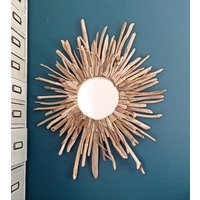 Wunderschöner Spiegel Aus Handverlesenen Treibhölzern - Treibholzsonne Wunderschöner Spiegel Aus Handverlesenen Treibhölzern - Treibholzsonne von DecorelaDesigns