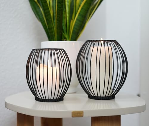 Decozey Kerzenständer schwarz Metall (2er Set) - Deko Windlicht Kerzenhalter mit Windschutz Dank Glas Zylinder - Laternen Kerzenleuchter als Kerzendeko zum Dekorieren im Wohnzimmer und mehr von Decozey