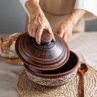 Handgemachter Großer Tontopf Mit Deckel 2, 3 Liter - Runde Terrakotta-Auflaufform Backen Dekorative Backform von Decrasa