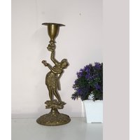 22, 5 cm Apsara Figural Lampenständer | Messing Vintage Lady Kerzenhalter Verzauberte Dame Für Mid Century Home Dekor von DeepEnlightenment