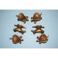 Messing Blatt Design Schildkröte Öllampe | Sockel Handgefertigt Diya Set Divya Mantra Diwali Pooja Dekor von DeepEnlightenment