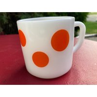 Bundesglas, Becher, Polka Dots, Atomic, Milchglas, Braun, Punkt, Retro, Vintage, Kaffee, Sammlerstück von DeesNewOldGems