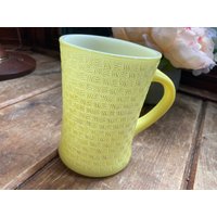 Glasbake, Becher, Korbgeflecht, Milchglas, Vintage, Retro, Große Tasse, Mcm, Sammlerstück, J-2277, Gelb, Jeanette von DeesNewOldGems