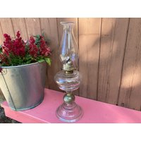 Öl Lampe White Flame Light Co Klare Goldkugel in Basis Antik 1900Er Jahre Vintage Usa Hurrikan von DeesNewOldGems