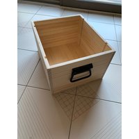 Eine Robuste Holzkiste Mit Metallgriffen Eine Robuste Holzkiste Mit Metallgriffen von DeesWoodCraftsDesign