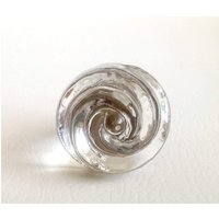 Swirl Glasmöbelknopf - 4 cm von Deeveecrystal