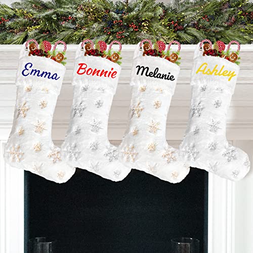 Deggodech Personalisiert Weihnachten Strumpf 1er Set, Weiß Weihnachtsstrümpfe Drucken mit Namen Christmas Stockings mit Goldene Silber Schneeflocken für Kamin Weihnachtsbaum Dekoration von Deggodech