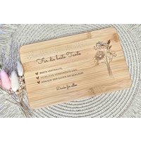 Graviertes Schneidebrett Holz - Geschenk Für Tante & Patentante | Personalisiert Geburtstag, Weihnachten Geschenkidee Küche Nachhaltig Graviertes Schneidebrett Holz - Geschenk Für Tante & Patentante | Personalisiert Geburtstag, Weihnachten Geschenkidee Küche Nachhaltig von DeinMomentDesignDE