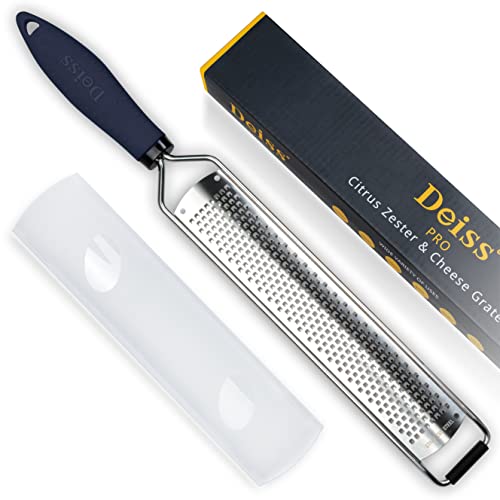 Deiss PRO Käsereibe - Parmesankäse, Zitrone, Ingwer, Knoblauch, Muskatnuss, Schokolade, Gemüse, Früchte - Rasiermesserscharfe Edelstahlklinge, breit, spülmaschinenfest von Deiss