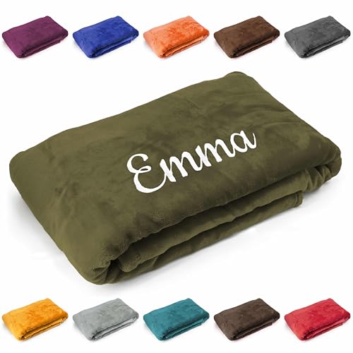 Deitert Kuscheldecke mit Namen oder Wunschtext Bestickt, 200cm x 150cm, extra weiche und gemütliche Sofadecke/Wohndecke, hochwertiges Fleece, personalisiertes Geschenk (Grün) von Deitert