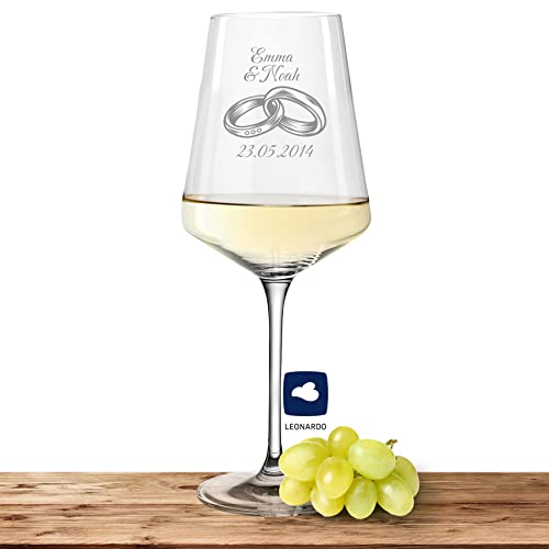 Deitert Leonardo Weißweinglas mit Namen oder Wunschtext graviert - PUCCINI - großes 560ml Glas - personalisiertes Weinglas als Geschenkidee für Männer und Frauen, Motiv Eheringe von Deitert