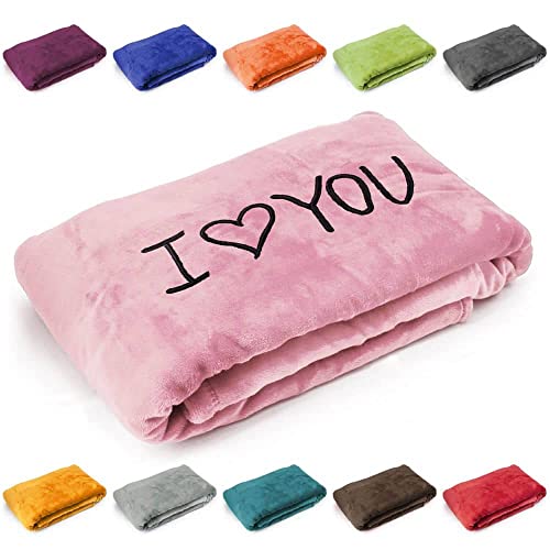 Kuscheldecke 'I Love You', Geschenk zu Valentinstag, Geburtstag, Hochzeitstag, hochwertig Bestickt, 200cm x 150cm extra weiche und gemütliche Sofadecke/Wohndecke, hochwertiges Fleece (Babyrosa) von Deitert