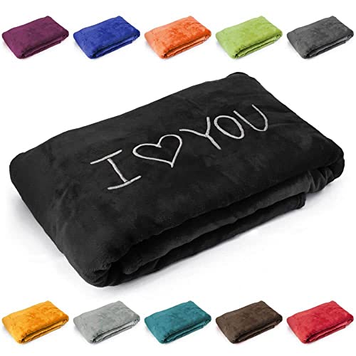 Kuscheldecke 'I Love You', Geschenk zu Valentinstag, Geburtstag, Hochzeitstag, hochwertig Bestickt, 200cm x 150cm extra weiche und gemütliche Sofadecke/Wohndecke, hochwertiges Fleece (Schwarz) von Deitert