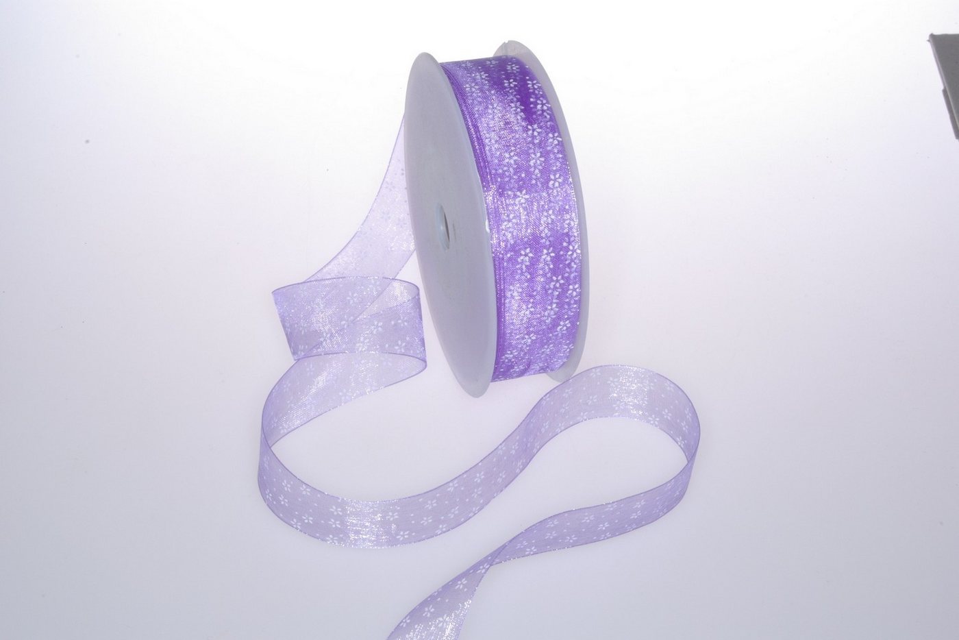 Deko AS Dekoband Organzaband Millefleurs Lila - 25mm - 50m - 97308-25-50-40… Deko AS Dekoband Organzaband Millefleurs Lila - 25mm - 50m - 97308-25-50-40… von Deko AS