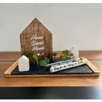 Einzugsgeschenk Mit Brot Und Salz Auf Einer Servierplatte, Haus, Wohnung, Eigenheim, Richtfest, Einweihungsgeschenk, Umzugsgeschenk von DekoManoidee