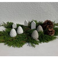 Winterharte Tannenzapfen Aus Beton, Kiefernzapfen, Pinienzapfen, Herbst-, Winter Und Weihnachtsdekoration von DekoManoidee