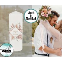 Hochzeitskerze Personalisiert Ritual Kirche Feder Beige Creme Natur Kranz Pampasgras Makramee Traukerze Vintage Boho Trockenblumen Scandi von DekoRebell