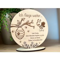Geschenk Personalisiert Aus Holz Mit Bienenmotiv - Abschiedsgeschenk Für Erzieherin/Lehrerin, Kita Namen & Wunschtext von DekoRick