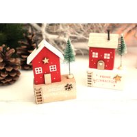 Holz-Häuschen "Frohe Weihnachten" Tischdeko Für Advent Und Weihnachten 2Er Set Holz-Häuschen "Frohe Weihnachten" Tischdeko Für Advent Und Weihnachten 2Er Set von DekoWerkstatt