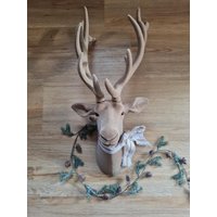 Rentierkopf Hirschkopf Hirsch Mit Geweih Hirschbüste Hirschgeweih Wanddeko Zum Aufhängen Samt Beflockt Hellbraun Herbst Weihnachten Rentierkopf Hirschkopf Hirsch Mit Geweih Hirschbüste Hirschgeweih Wanddeko Zum Aufhängen Samt Beflockt Hellbraun Herbst Weihnachten von DekoWohlfuehlen