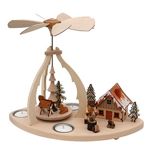 Dekohelden24 Holz Teelicht-Pyramide mit Szene, für 3 Teelichte, Motiv: Holzhacker mit Hackstock, Rehe und Haus, ca. 32 x 19,5 x 25 cm. von Dekohelden24