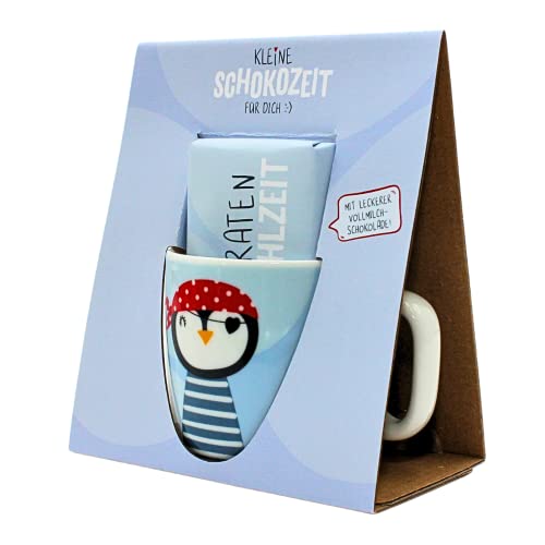 Dekohelden24 Kinder-Becher + Schokolade Schokozeit, Tasse mit Henkel, Motiv: Pinguin mit Aufschrift-Kleiner Pirat, Größe: H/Ø ca. 6,8 x 7,4 cm, Fassungsvermögen 150 ml, Porzellan, 7 cm von Dekohelden24