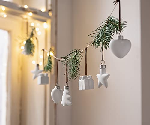 8 Deko-Hänger Winter aus Porzellan, weiß, Weihnachtsbaumschmuck, Christbaumschmuck, Tannen-Baumschmuck von Dekoleidenschaft