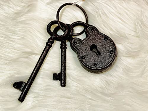 Deko Vorhängeschloss aus Gusseisen mit 2 Schlüsseln im Antik Design, Metalldeko, Retro Deko-Objekt von Dekoleidenschaft