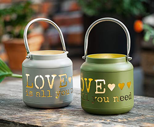 Dekoleidenschaft Laterne „Love“ mit Schriftzug, Retro Windlicht aus Metall mit Henkel, Vintage Garten-Deko, Gartenlaterne, 2er Set Hängewindlicht, Gartendeko für Draußen Dekoleidenschaft Laterne „Love“ mit Schriftzug, Retro Windlicht aus Metall mit Henkel, Vintage Garten-Deko, Gartenlaterne, 2er Set Hängewindlicht, Gartendeko für Draußen von Dekoleidenschaft