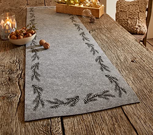 Tischläufer Tannenzweige aus Filz, grau, 40x140 cm, Mitteldecke, Weihnachtstischläufer, Adventstischläufer von Dekoleidenschaft