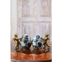 Blaues Salz Und Pfeffer - Schachtel Ei Porzellan Mit Bronze Ornamenten Jugendstil Engel Blumen Ornamente Vintage Geschenk Wohnküche Dekor von DekorStyle