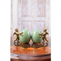 Grüne Salz Und Pfeffer Dose - Ei Porzellan Mit Bronze Jugendstil Engel Figuren Exklusives Home Kitchen Decor von DekorStyle