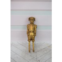 Lustiger Hund in Uniform Wandbehang - Schrulliges Hundedekor Für Zuhause, Eingangsbereich, Einzigartiges Geschenk Hundeliebhaber Und Tierliebhaber von DekorStyle
