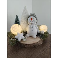 Tischdeko Tischgesteck Holzscheibe Schneemann Tannenbaum Winter Timer 10 Leds von DekostudioBirgit