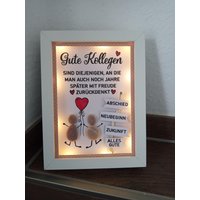 steinbild "Gute Kollegen" Geschenk Timer 10 Leds Rahmen Weiß 15x20cm Abschiedsgeschenk Kollege Kollegin von DekostudioBirgit
