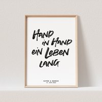 Hand in Ein Leben Lang Poster Personalisierbar Hochzeitstag Hochzeitsposter Hochzeitsgeschenk | Ohne Rahmen Hand in Ein Leben Lang Poster Personalisierbar Hochzeitstag Hochzeitsposter Hochzeitsgeschenk | Ohne Rahmen von DelMaDE