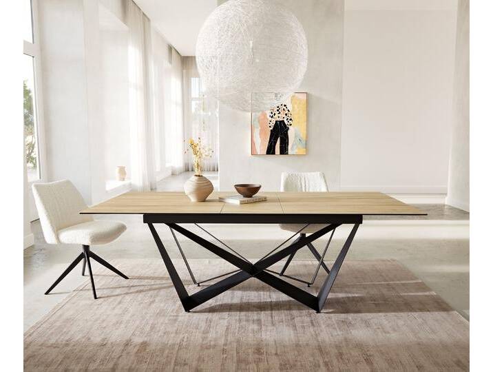 Esstisch Edge 180-220x100 Keramik Laminam® Sabbia Eichefarbig Spider Flachstahl Schwarz ausziehbar, Esstische von Delife